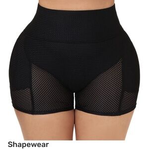 Seamless Black Shapewear Shorts with removable pads